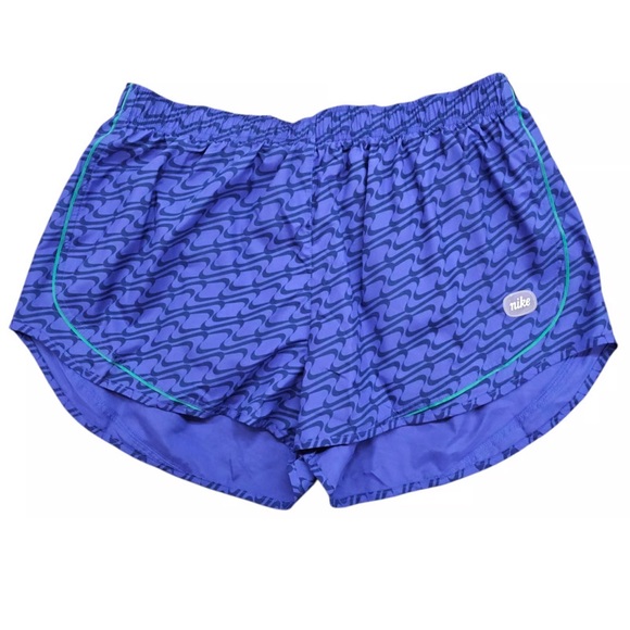 Nike Women’s Dri-Fit 3” Tempo Icon Clash Running Shorts - Picture 11 of 13